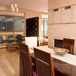 Modern Luxury With Pool, Just 5min To Sea Villa
