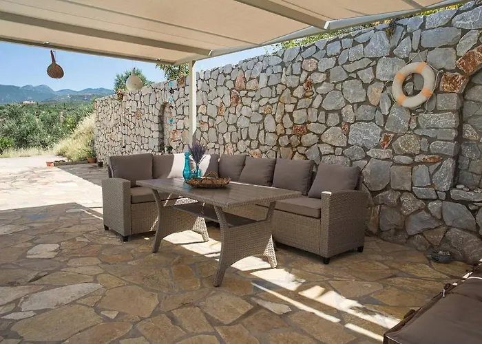 Modern Luxury With Pool, Just 5min To Sea *