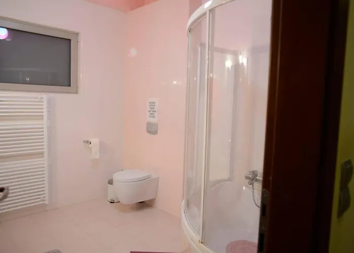 Modern Luxury With Pool, Just 5min To Sea Καλαμάτα