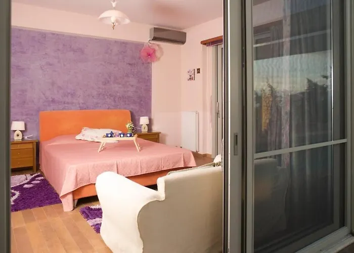 Modern Luxury With Pool, Just 5min To Sea * 칼라마타