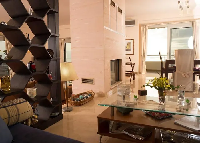 Modern Luxury With Pool, Just 5min To Sea Villa