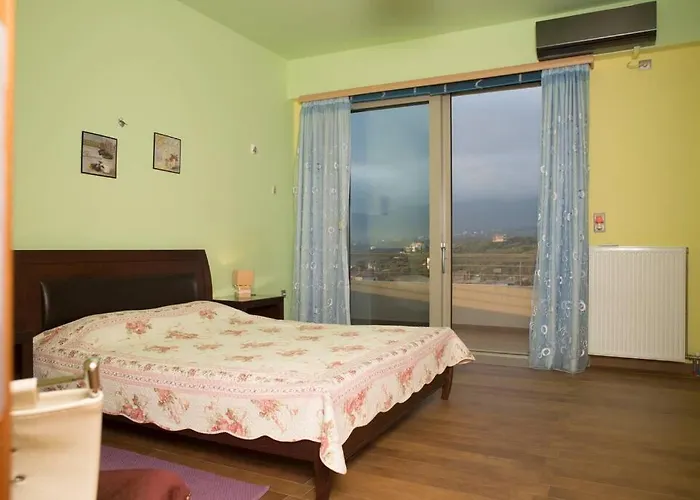 Βίλα Modern Luxury With Pool, Just 5min To Sea